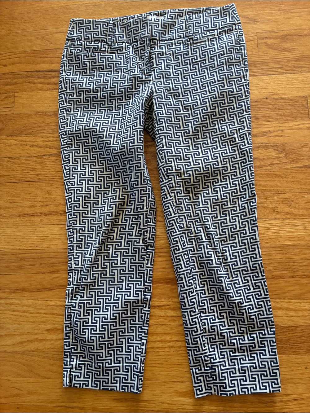 LOFT Geometric Print Capri/cropped  Pants - Navy & White, Marisa style, 0P